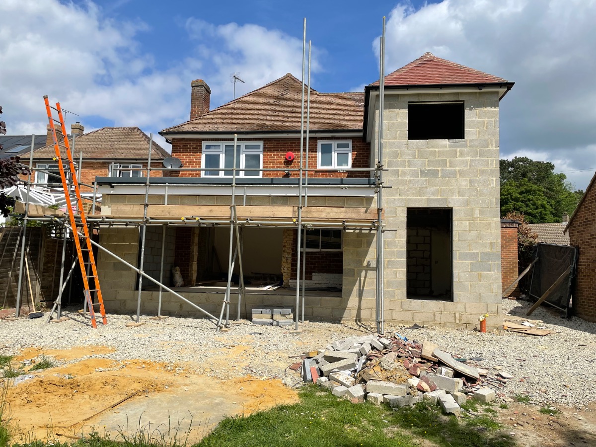 Builder: Image 6